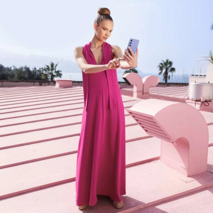 Modni editorial za Samsung Galaxy S24 v reviji Grazia